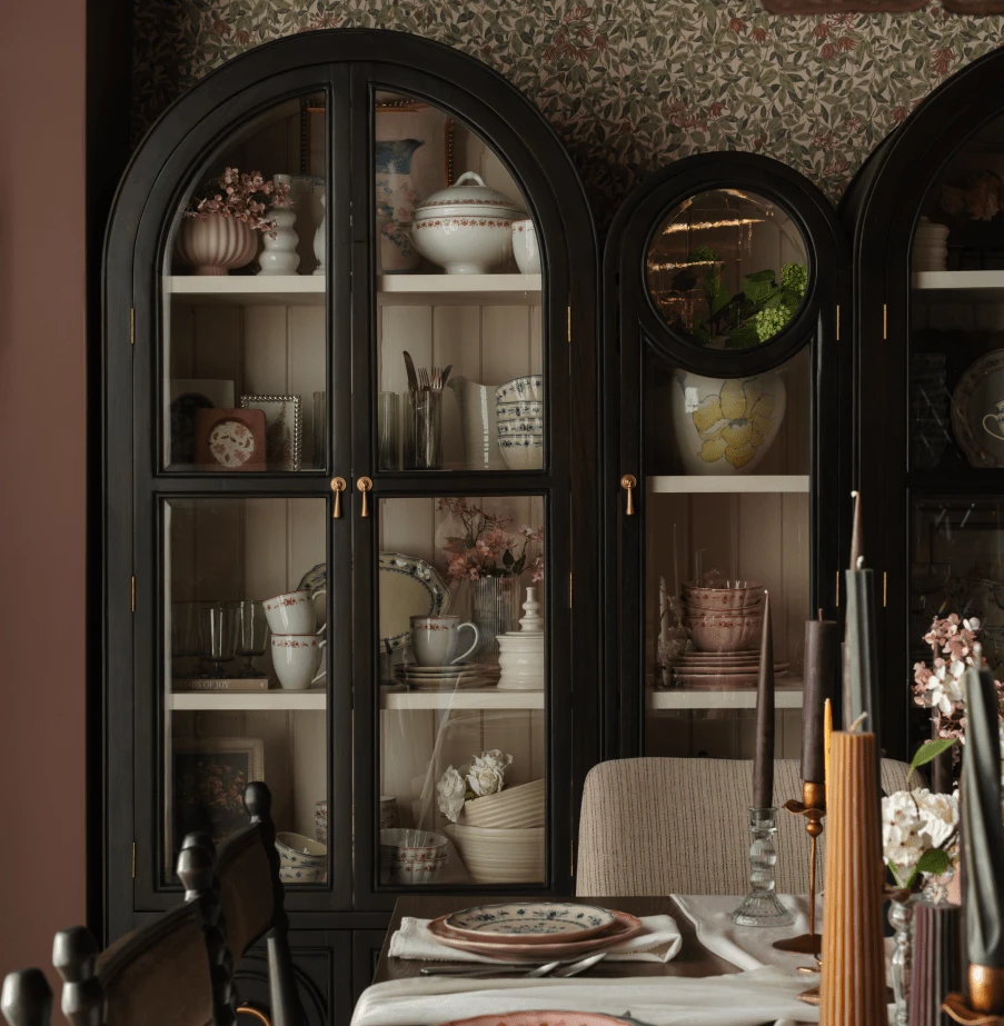 House of Four Chairs gallery image
